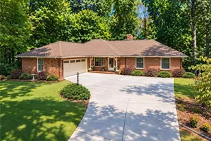 5 Windsor Cir, Thomasville, NC 27360 - Photo 1