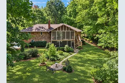 5 Windsor Circle, Thomasville, NC 27360 - Photo 2
