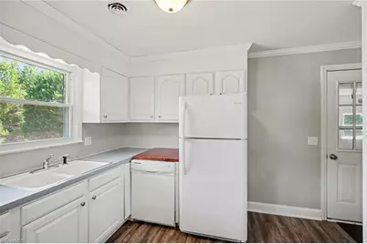 6025 Skylark Road, Pfafftown, NC 27040 - Photo 14
