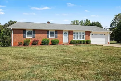 6025 Skylark Road, Pfafftown, NC 27040 - Photo 2