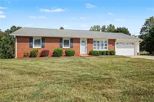 6025 Skylark Rd, Pfafftown, NC 27040 - Photo 2