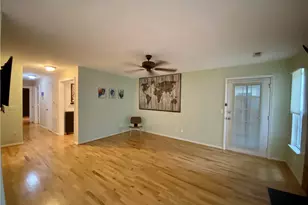 21 Meadowood Glen Way, Greensboro, NC 27409 - Photo 4