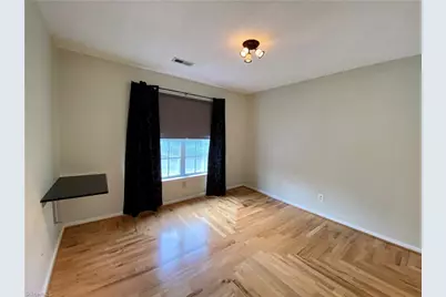 21 Meadowood Glen Way #D, Greensboro, NC 27409 - Photo 10