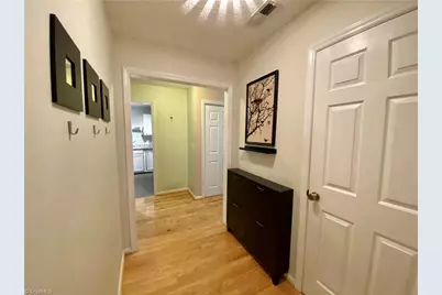 21 Meadowood Glen Way #D, Greensboro, NC 27409 - Photo 2