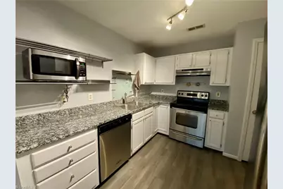 21 Meadowood Glen Way #D, Greensboro, NC 27409 - Photo 6