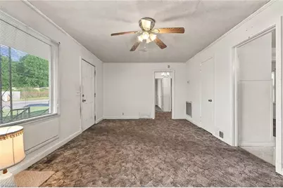 607 Walker Avenue, Graham, NC 27253 - Photo 8
