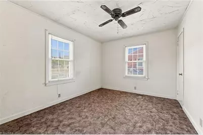 607 Walker Avenue, Graham, NC 27253 - Photo 10
