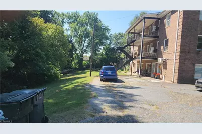824 Summit Street, Walnut Cove, NC 27052 - Photo 4