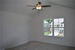 2927 Flat Rock Dr, Winston-Salem, NC 27127 - Photo 8
