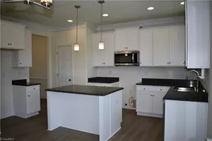 2927 Flat Rock Dr, Winston-Salem, NC 27127 - Photo 6