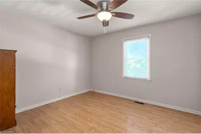 914 Ferndale Drive, Thomasville, NC 27360 - Photo 22