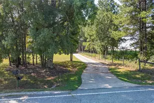 5917 Hickory Grove Rd, Greensboro, NC 27409 - Photo 28