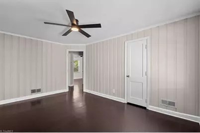110 Mayflower Drive, Greensboro, NC 27403 - Photo 20