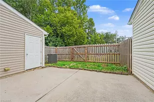 2044 Water Stone Ln, High Point, NC 27265 - Photo 24