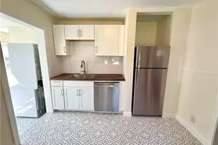 2735 Stratford Dr, Greensboro, NC 27408 - Photo 8
