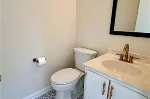 2735 Stratford Dr, Greensboro, NC 27408 - Photo 24