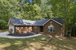 3122 Creekridge Dr, Asheboro, NC 27205 - Photo 1