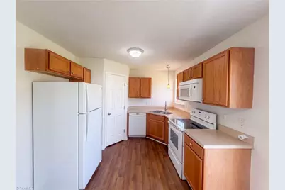 6008 White Chapel Way, Greensboro, NC 27405 - Photo 2