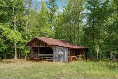 1203 Brooks Road, Reidsville, NC 27320 - Photo 4