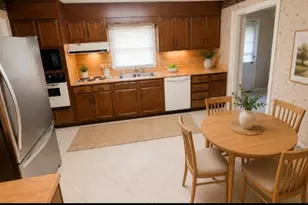 3608 Wilshire Dr, Greensboro, NC 27408 - Photo 10