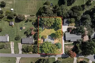 121 Regatta Ln, Mooresville, NC 28115 - Photo 2