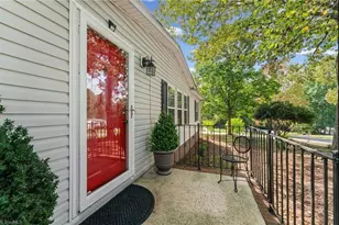 121 Regatta Ln, Mooresville, NC 28115 - Photo 4
