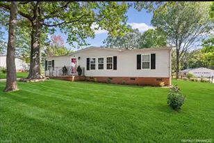121 Regatta Ln, Mooresville, NC 28115 - Photo 1