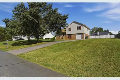 3709 Signet Drive, Winston-Salem, NC 27101 - Photo 26