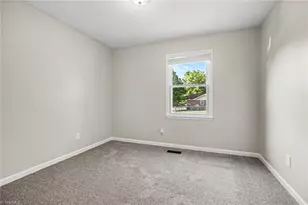 203 Cheltenham Dr, Winston-Salem, NC 27103 - Photo 12