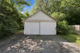 708 W Front St, Burlington, NC 27215 - Photo 28