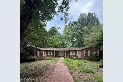 328 Robin Road, Mount Airy, NC 27030 - Photo 2