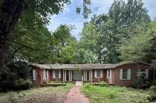 328 Robin Rd, Mount Airy, NC 27030 - Photo 2