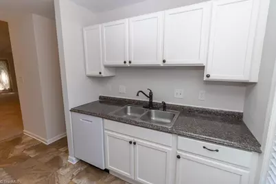 1404 Grantland Place, Greensboro, NC 27410 - Photo 8