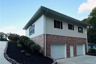 321 Pineview Dr, Mount Airy, NC 27030 - Photo 38