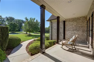 8105 Rogers Ct, Greensboro, NC 27455 - Photo 4