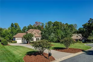 8105 Rogers Ct, Greensboro, NC 27455 - Photo 36