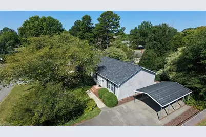 331 Quintas Avenue, Burlington, NC 27215 - Photo 2