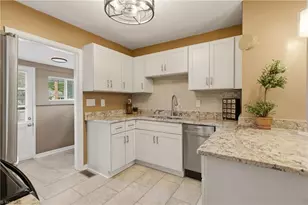 1708 Marion St, Greensboro, NC 27403 - Photo 8