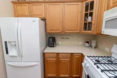 1430 Crestlawn Trail, Pfafftown, NC 27040 - Photo 6