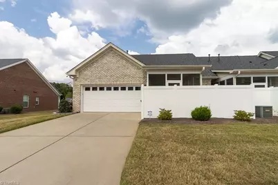 1430 Crestlawn Trail, Pfafftown, NC 27040 - Photo 4
