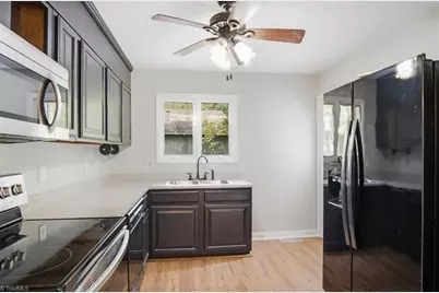 2409 Shelia Drive, Greensboro, NC 27406 - Photo 10