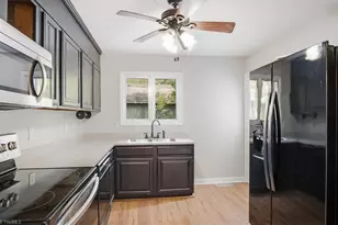 2409 Shelia Dr, Greensboro, NC 27406 - Photo 10
