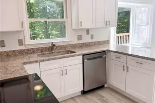 4219 King Edward Ct, Greensboro, NC 27455 - Photo 6