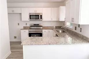 4219 King Edward Ct, Greensboro, NC 27455 - Photo 2