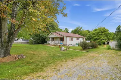 862 Country Club Drive, State Road, NC 28676 - Photo 2