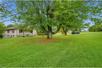862 Country Club Drive, State Road, NC 28676 - Photo 28