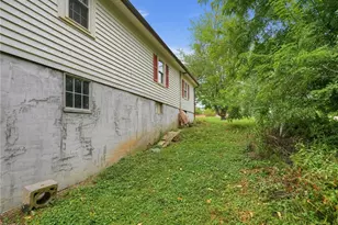 862 Country Club Dr, State Road, NC 28676 - Photo 26