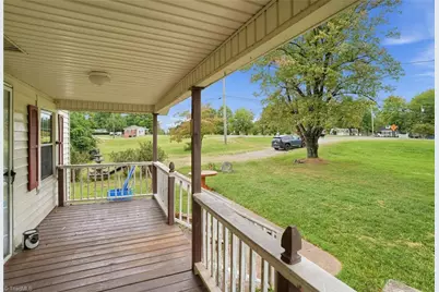 862 Country Club Drive, State Road, NC 28676 - Photo 4