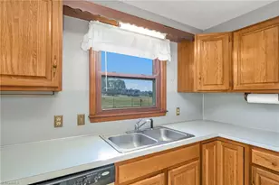 196 Lewis Fork Dr, Wilkesboro, NC 28697 - Photo 24