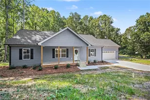 406 Grant St, Yadkinville, NC 27055 - Photo 2